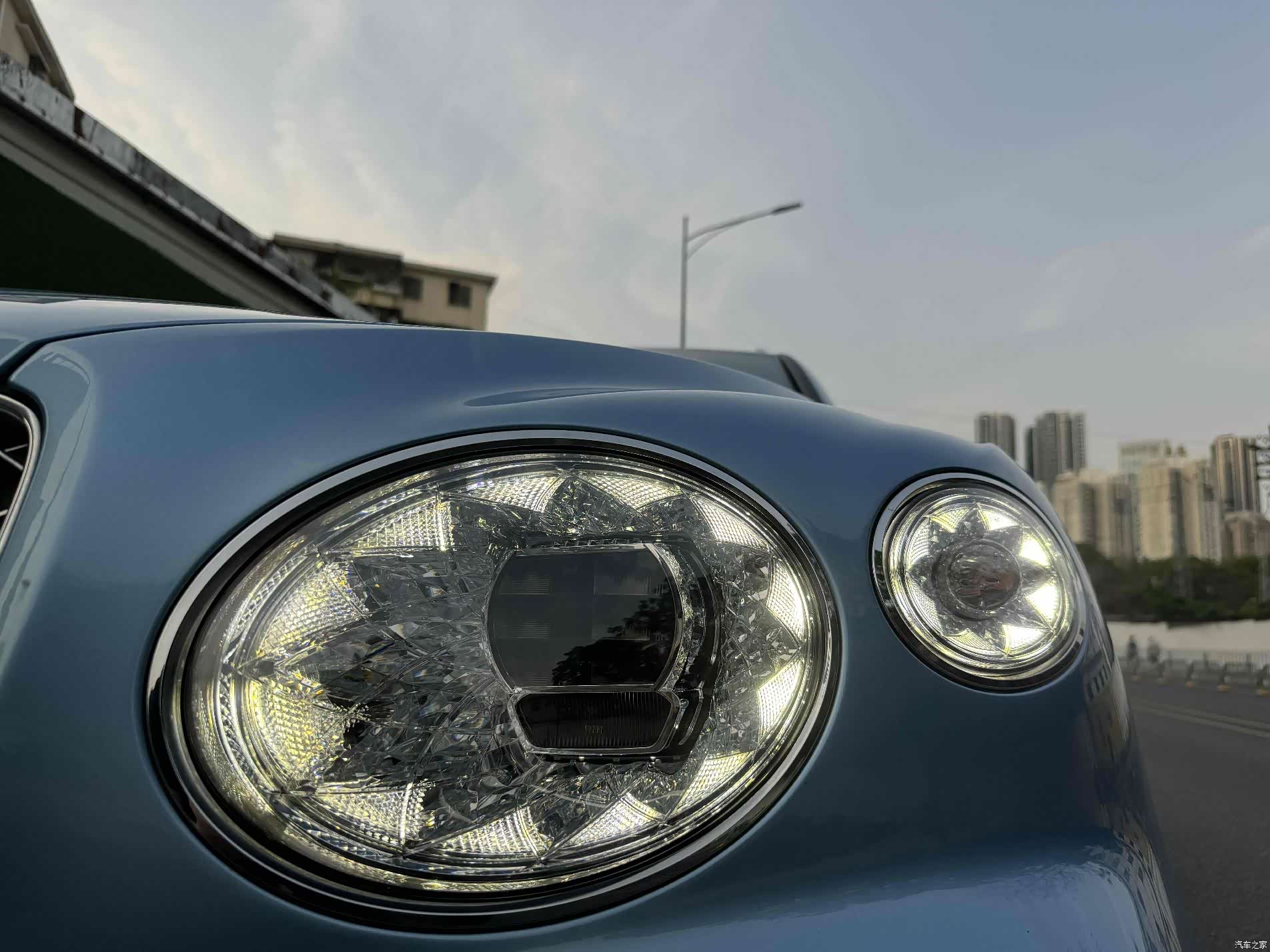 Bentley Bentayga, 2021 9