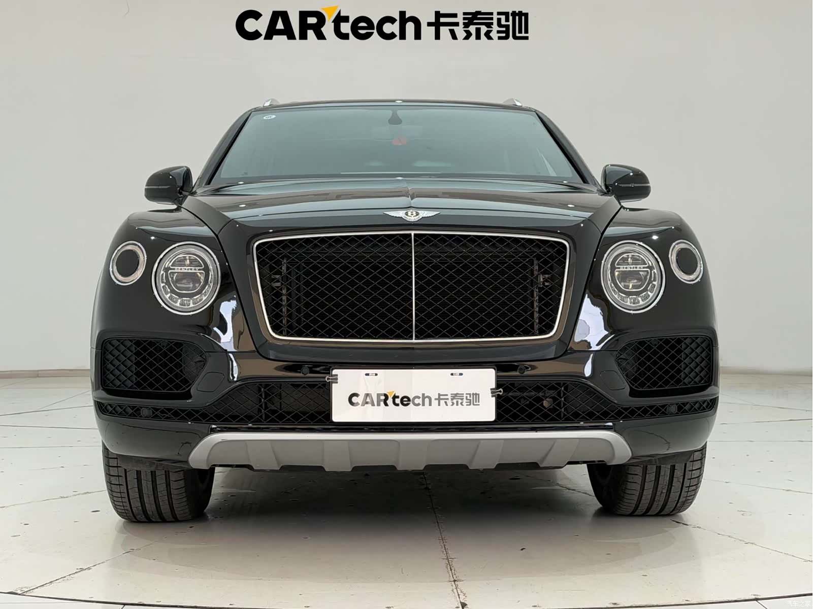 Bentley Bentayga, 2019 3