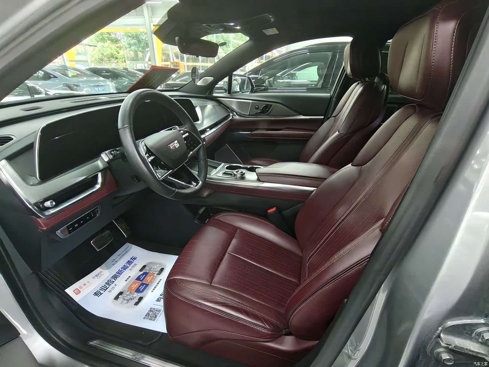 Cadillac XT5, 2025 все фото