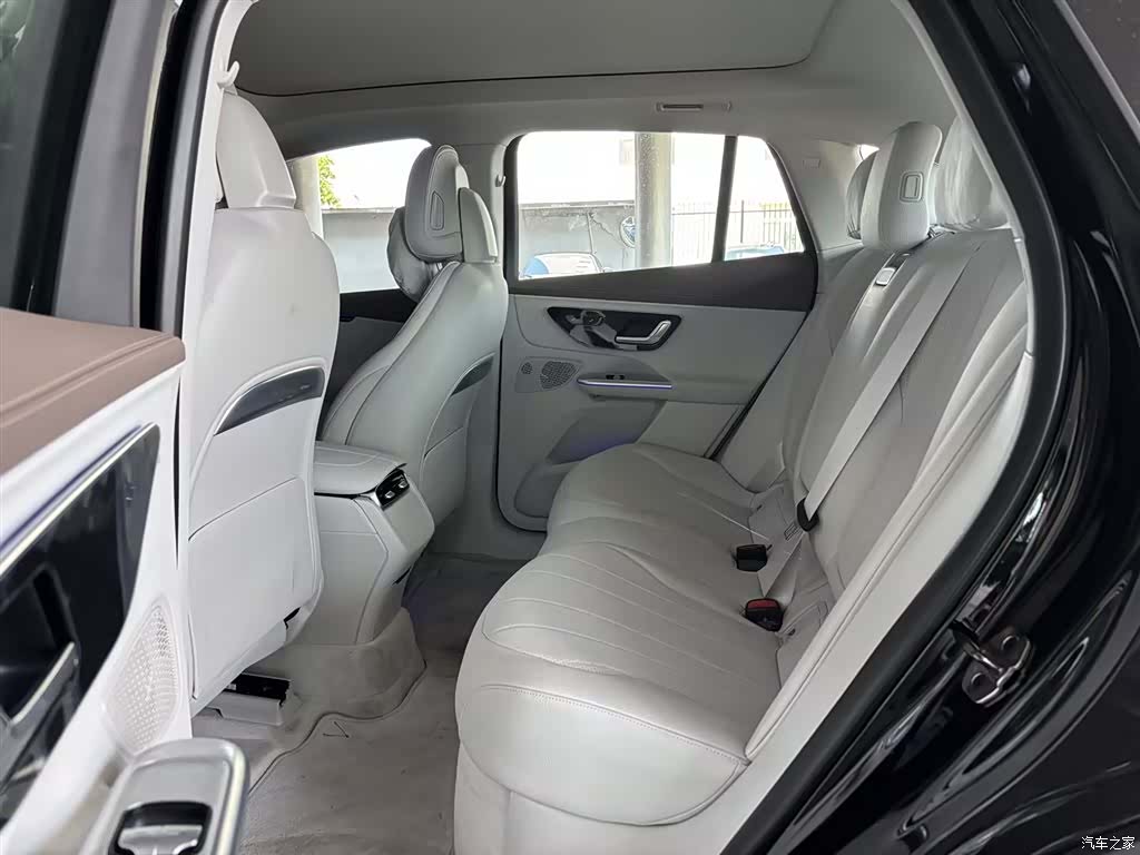 Mercedes-Benz EQE, 2025 4