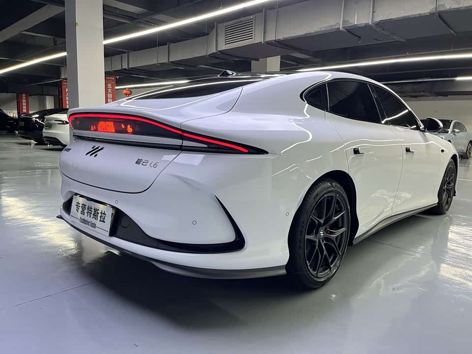 IM Motors Zhiji L6 IM Motors Zhiji L6