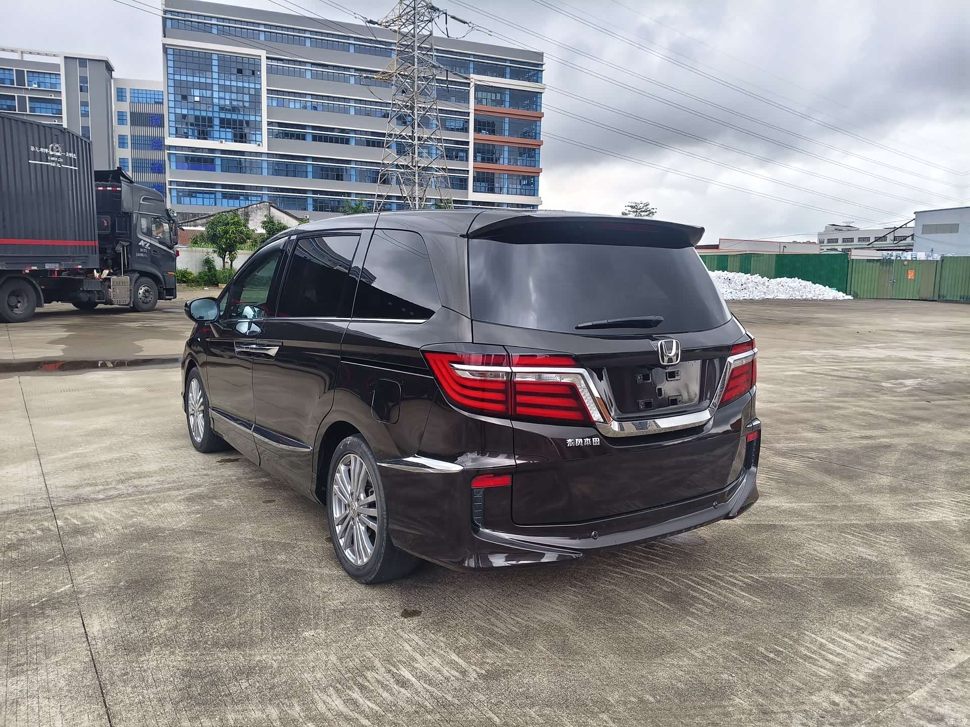 Honda Elysion, 2016 3