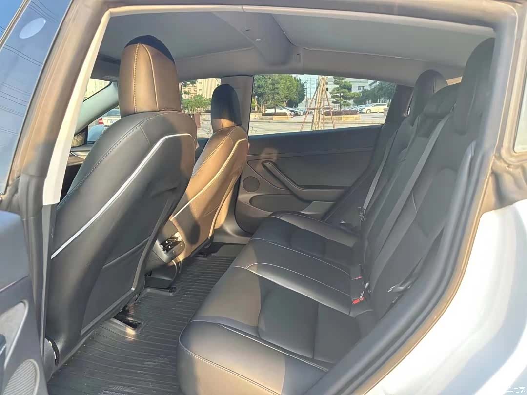 Tesla Model 3, 2022 все фото