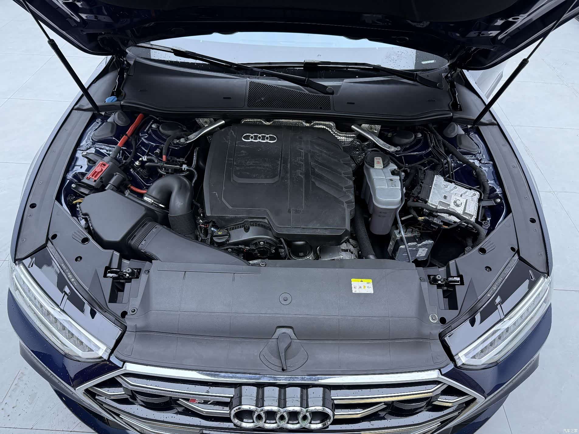 Audi A7L, 2024 12