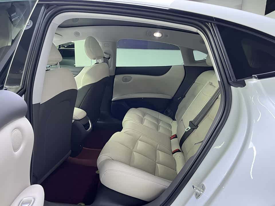 IM Motors Zhiji L6 IM Motors Zhiji L6