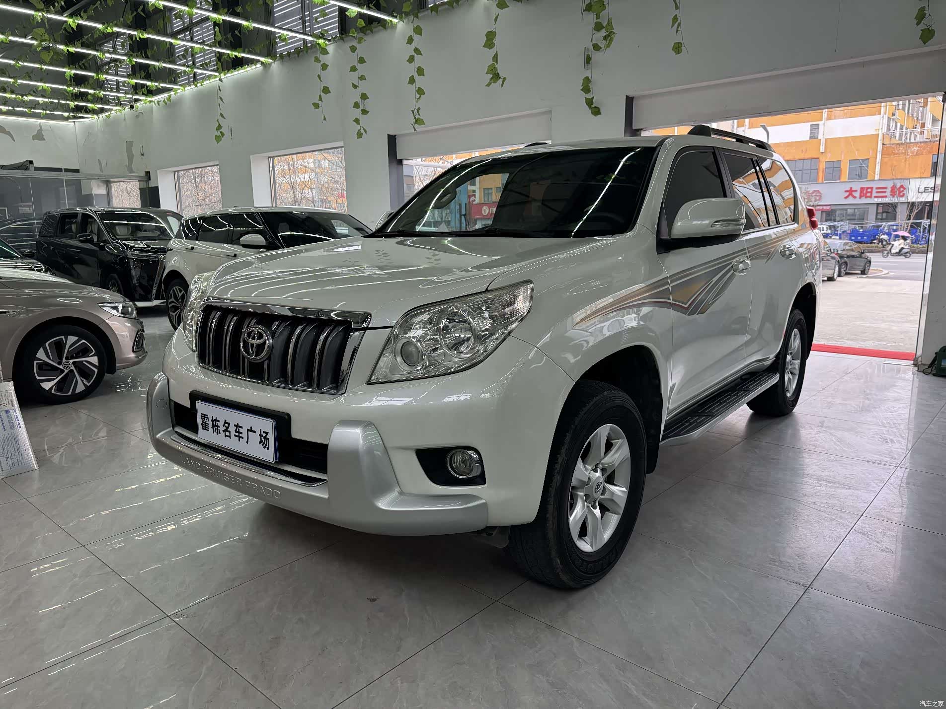 Toyota Prado, 2011 1