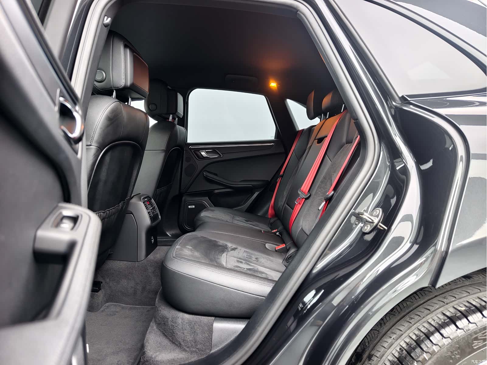 Porsche Macan, 2021 9