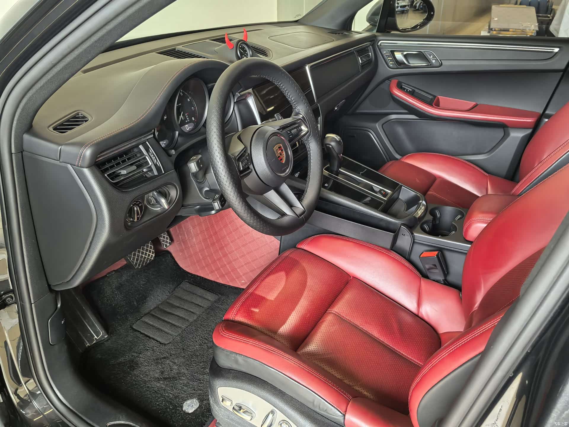 Porsche Macan, 2024 7
