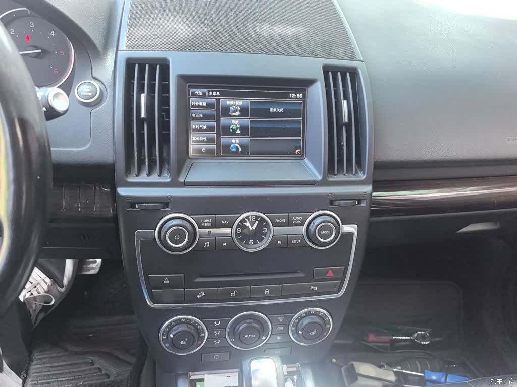 Land Rover SD4, 2014 6