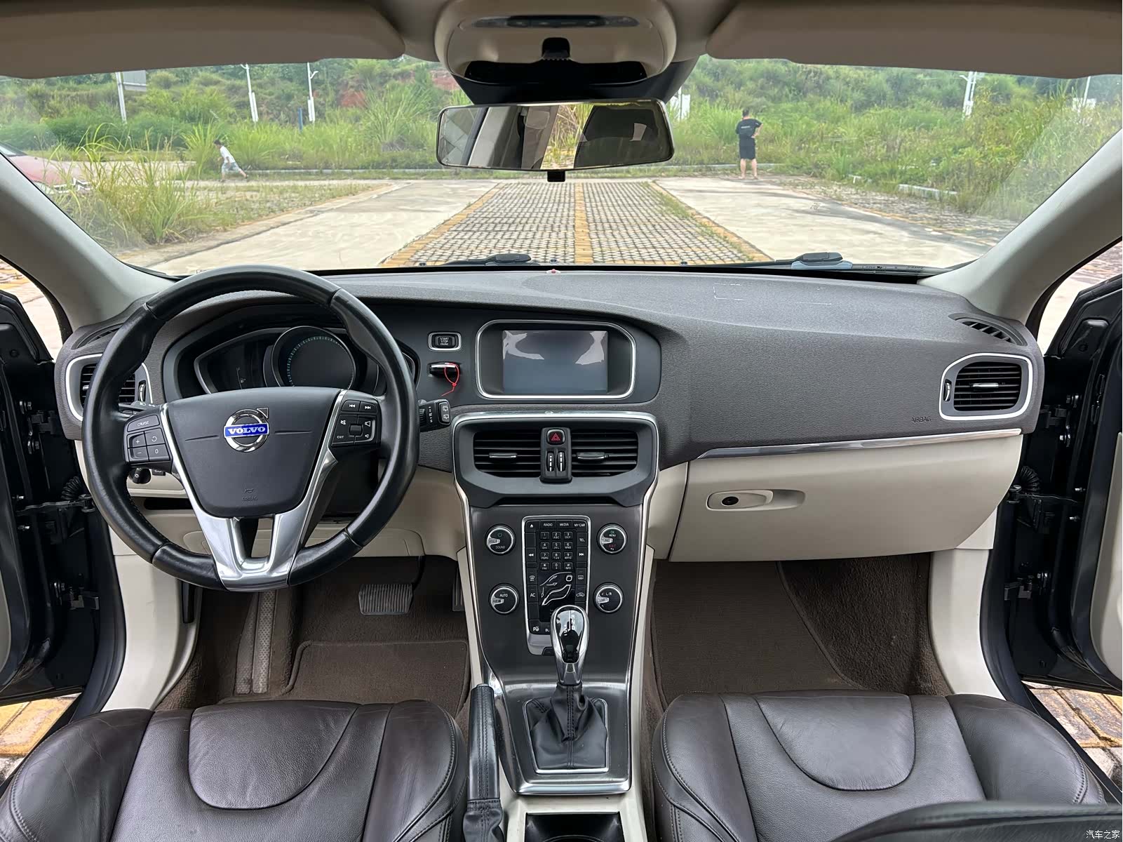 Volvo V40, 2016 12