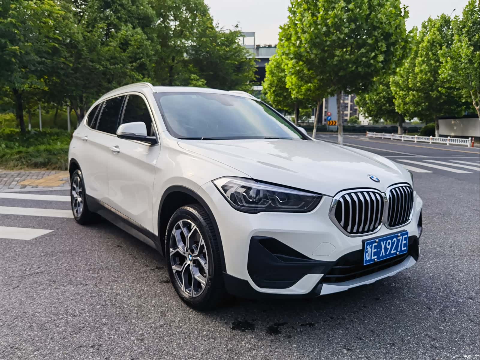 BMW X1, 2022 все фото