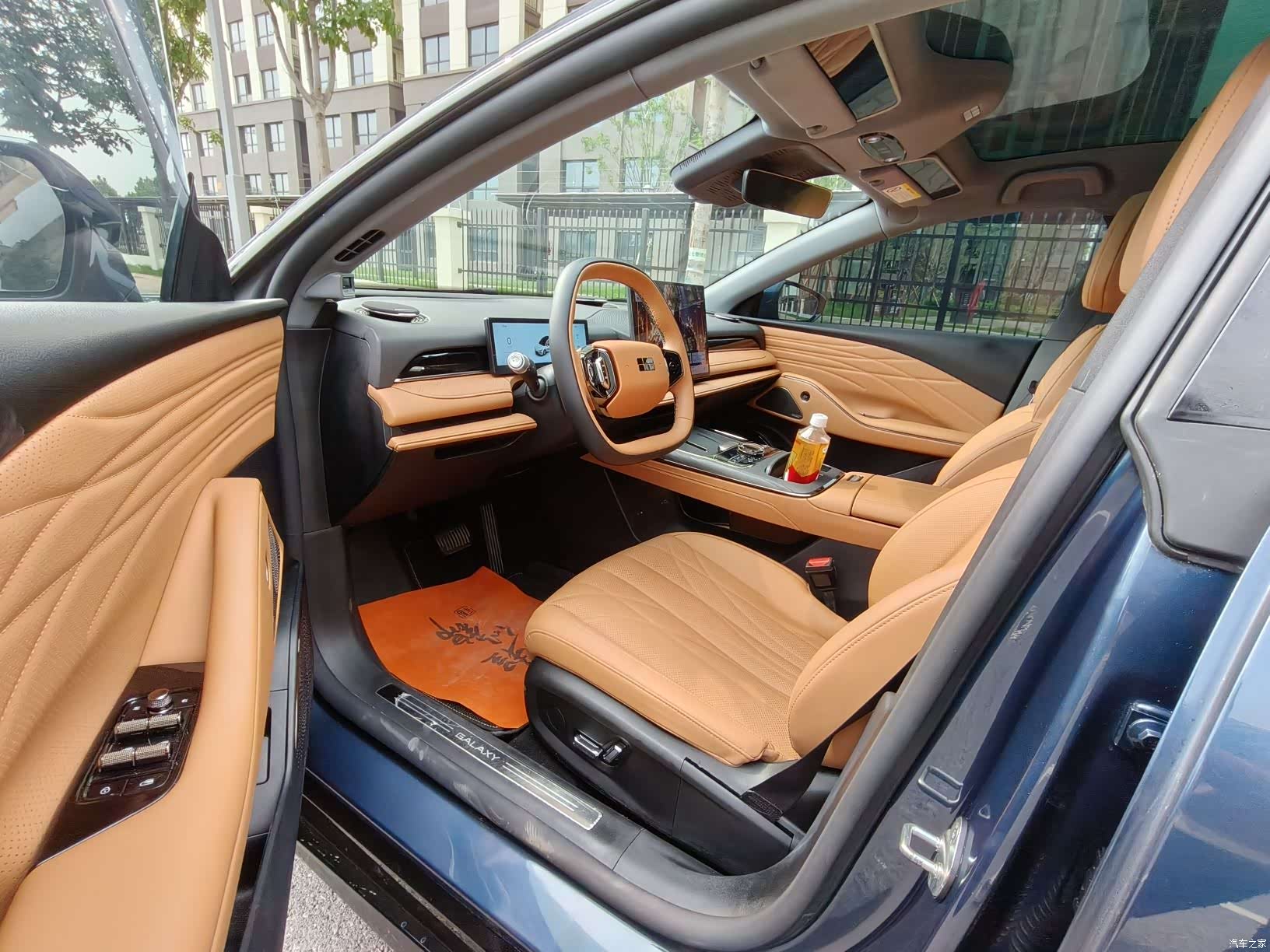 Geely 8, 2025 4