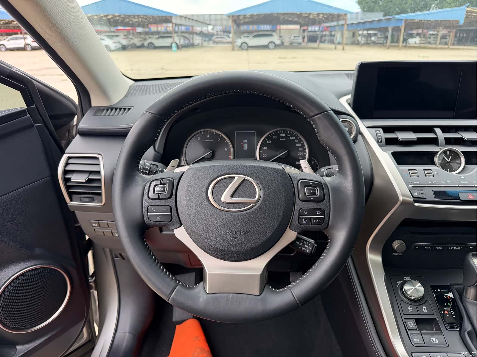 Lexus NX, 2019 10