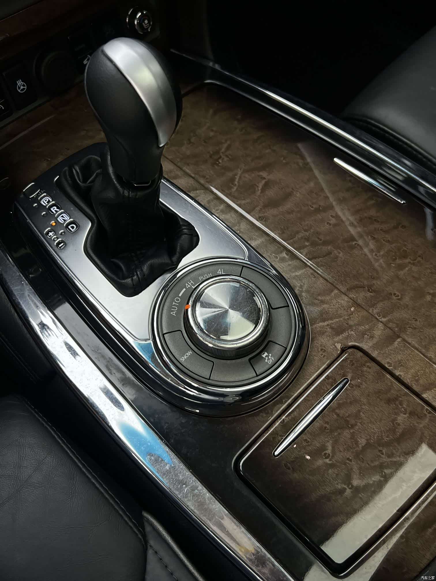 Infiniti QX56, 2014 22