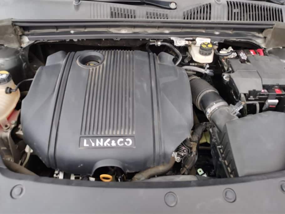Lynk & Co 03 Lynk & Co 03