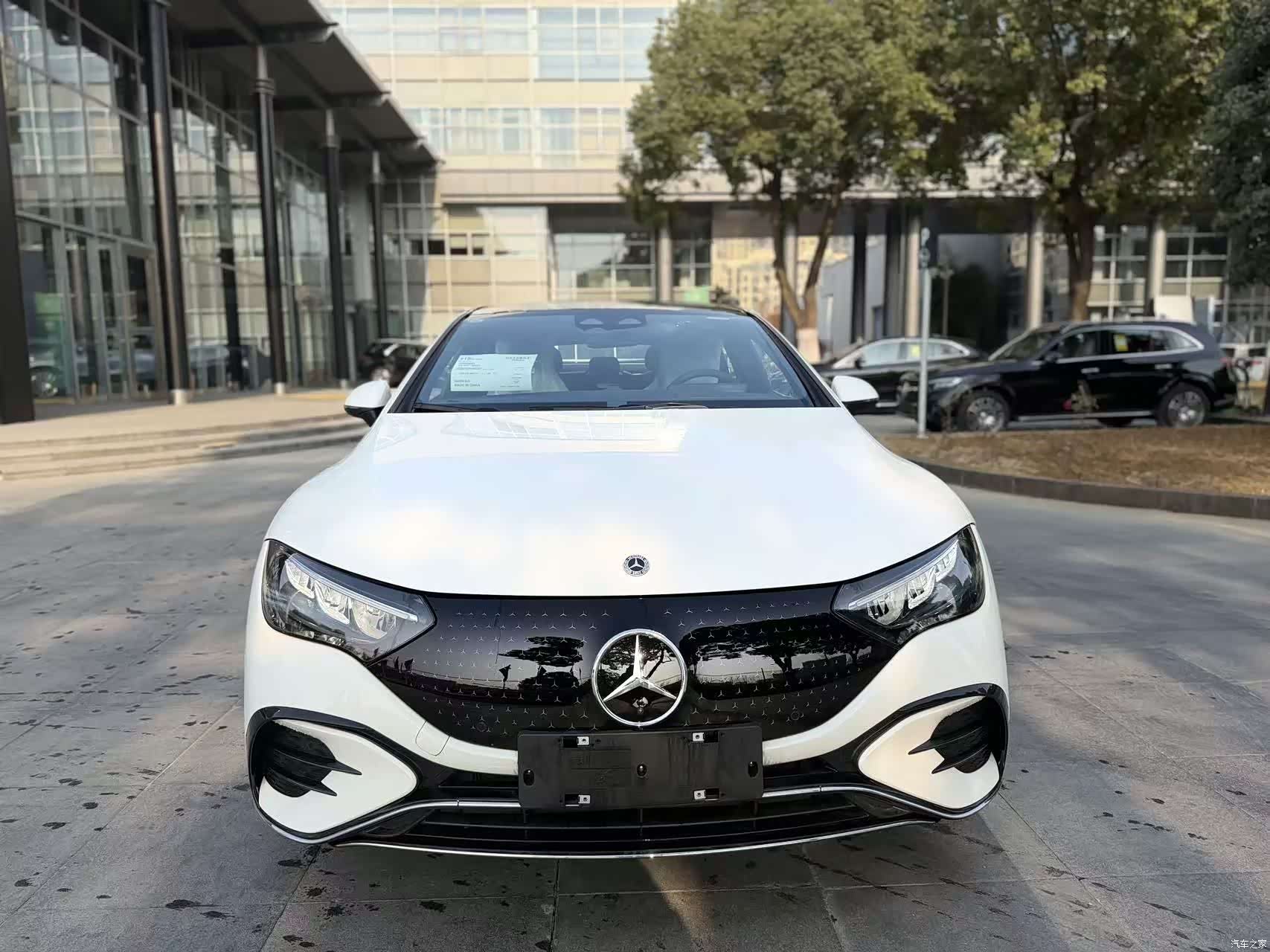 Mercedes-Benz EQE, 2025 2