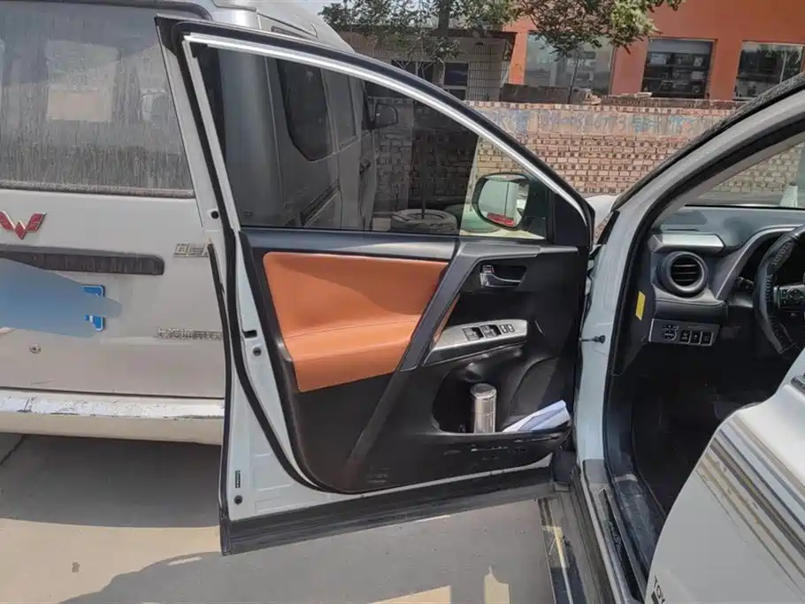 Toyota RAV4 Rongfang