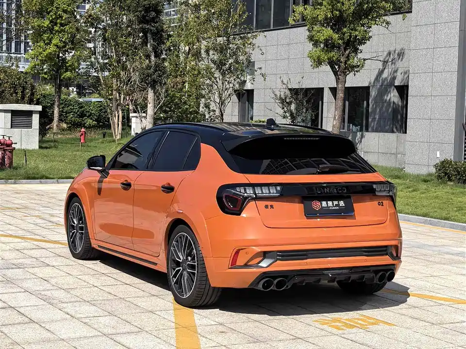 Lynk & Co 02 Hatchback