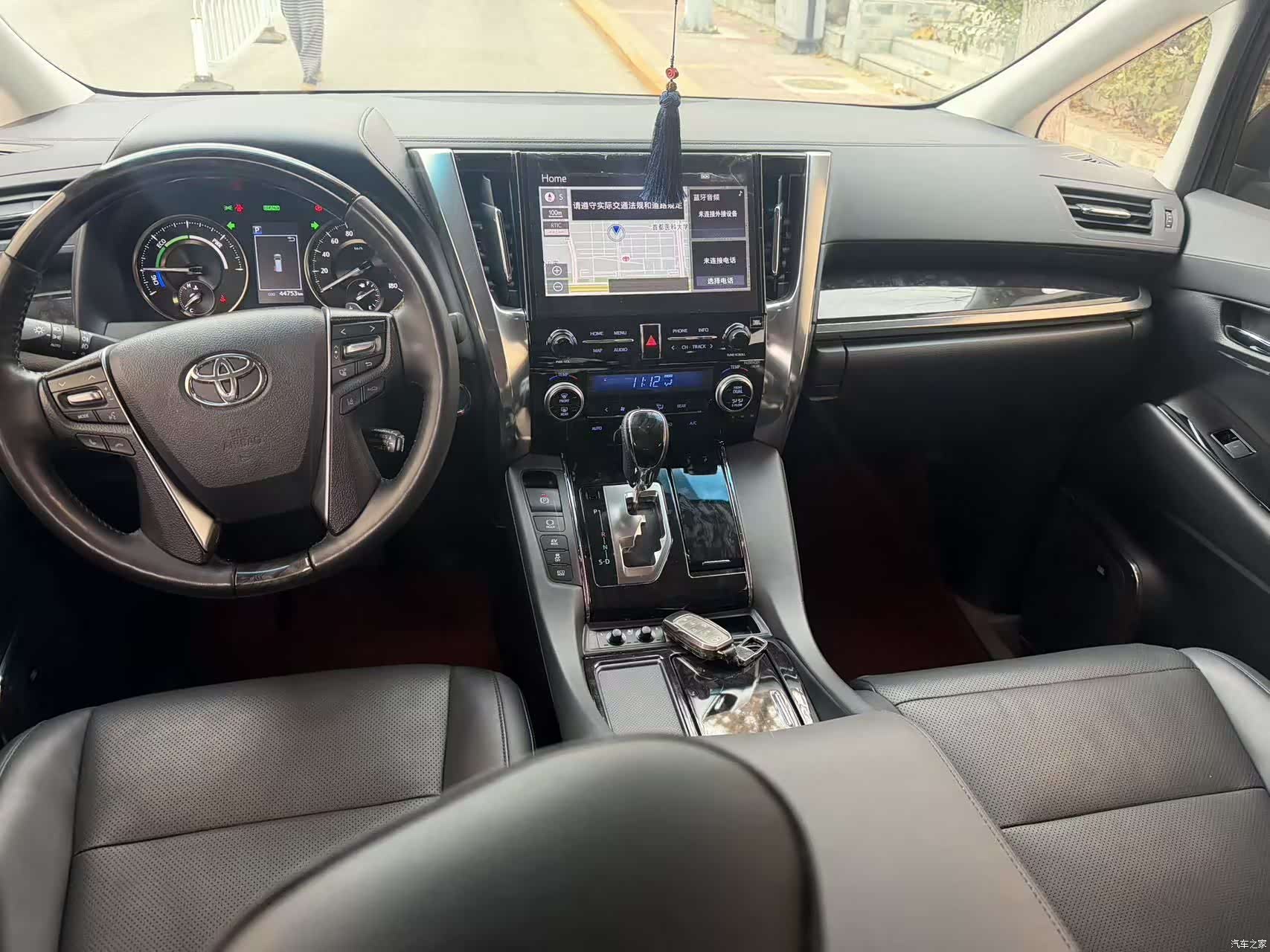 Toyota Vellfire, 2023 16