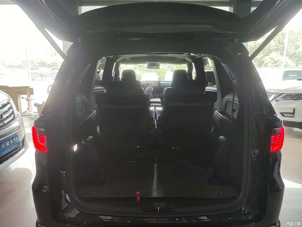 Honda Elysion, 2024 19