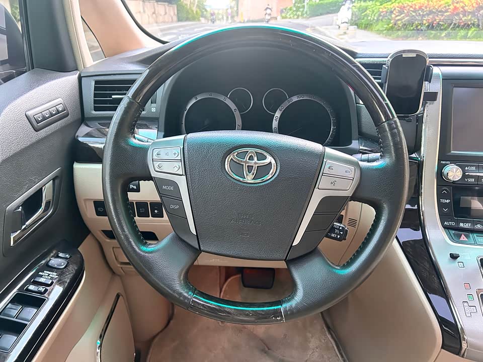 Toyota Elfa