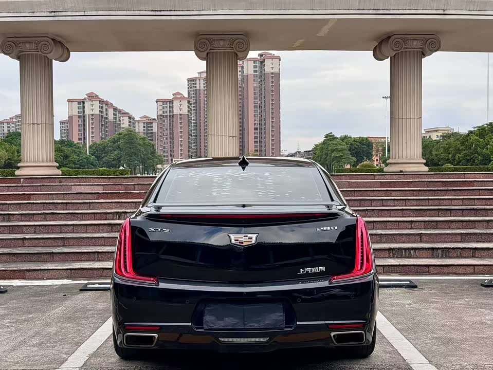 Cadillac XTS
