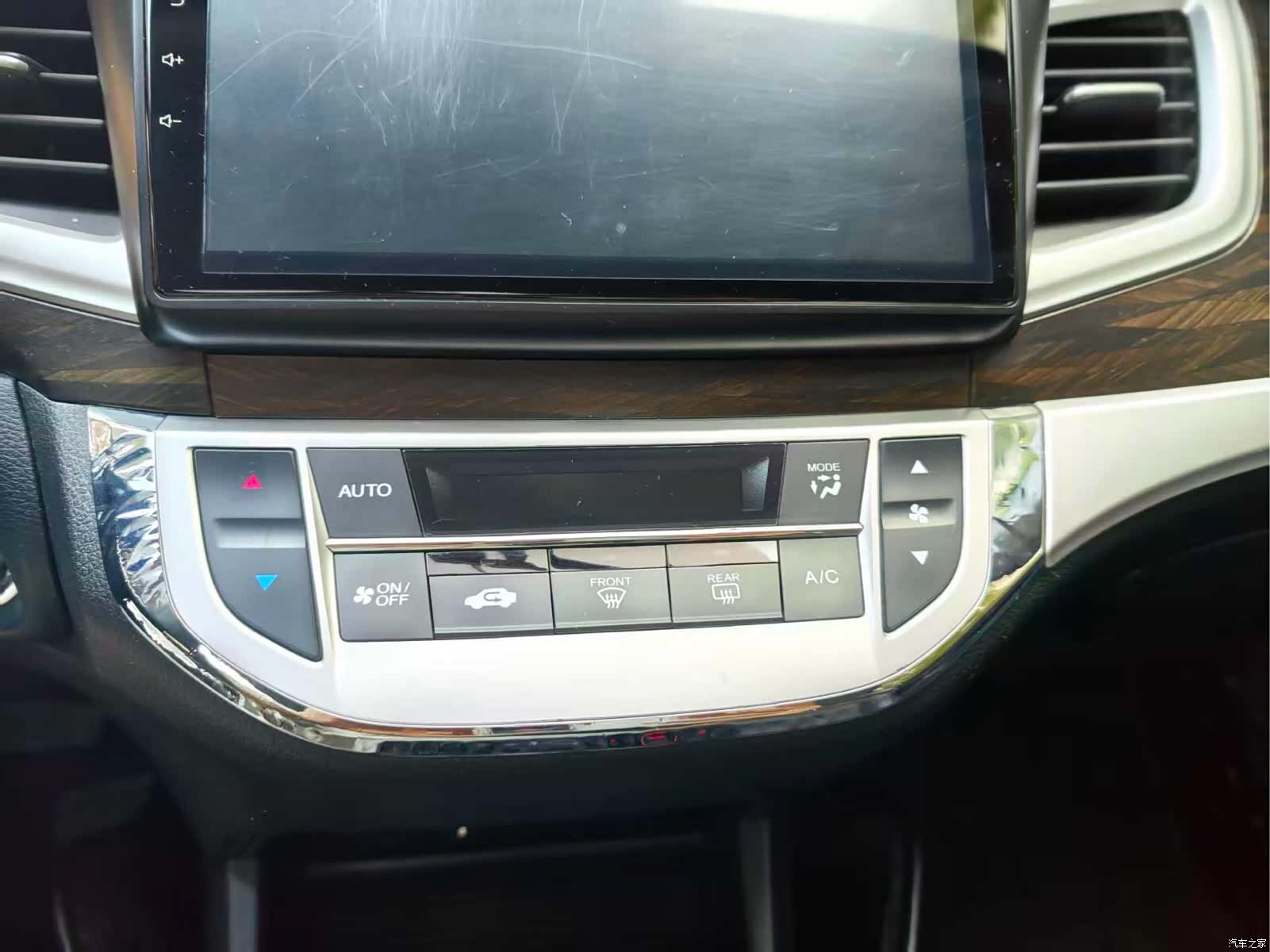 Honda Jade, 2018 15
