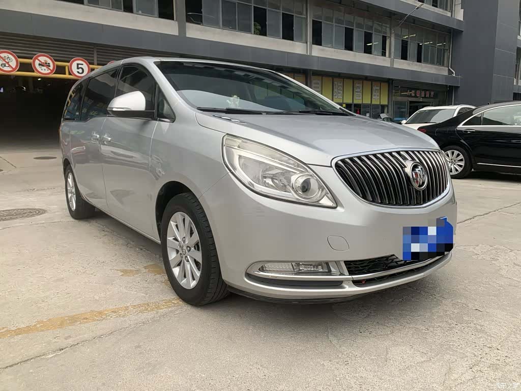 Buick GL8, 2016 3