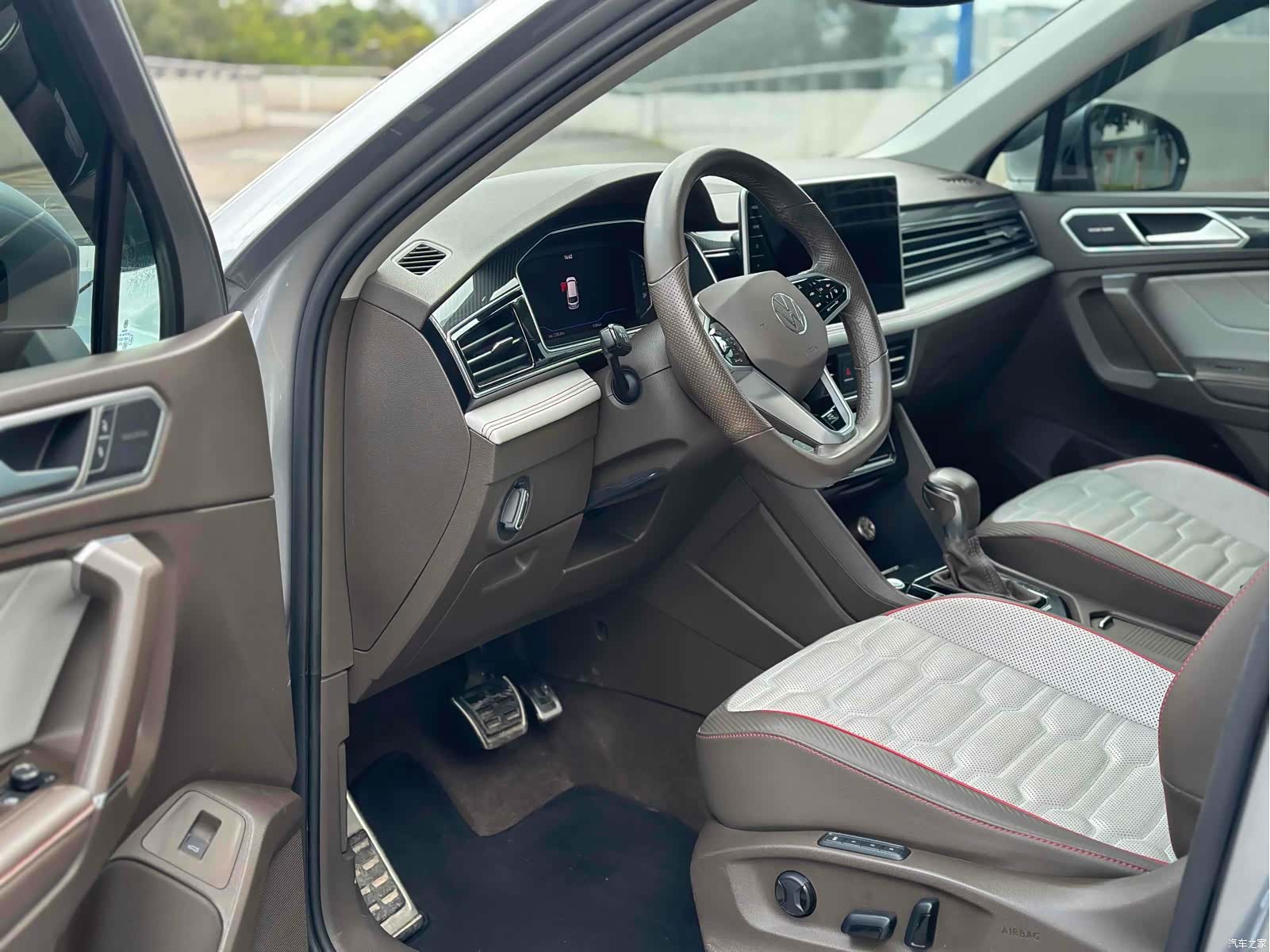 Volkswagen Tiguan L, 2021 4