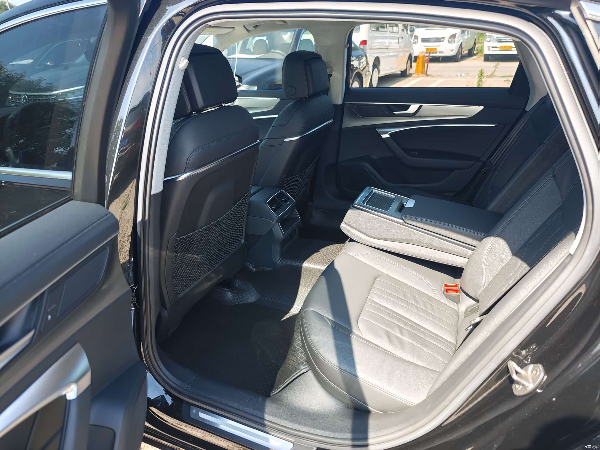 Audi A6L, 2020 8
