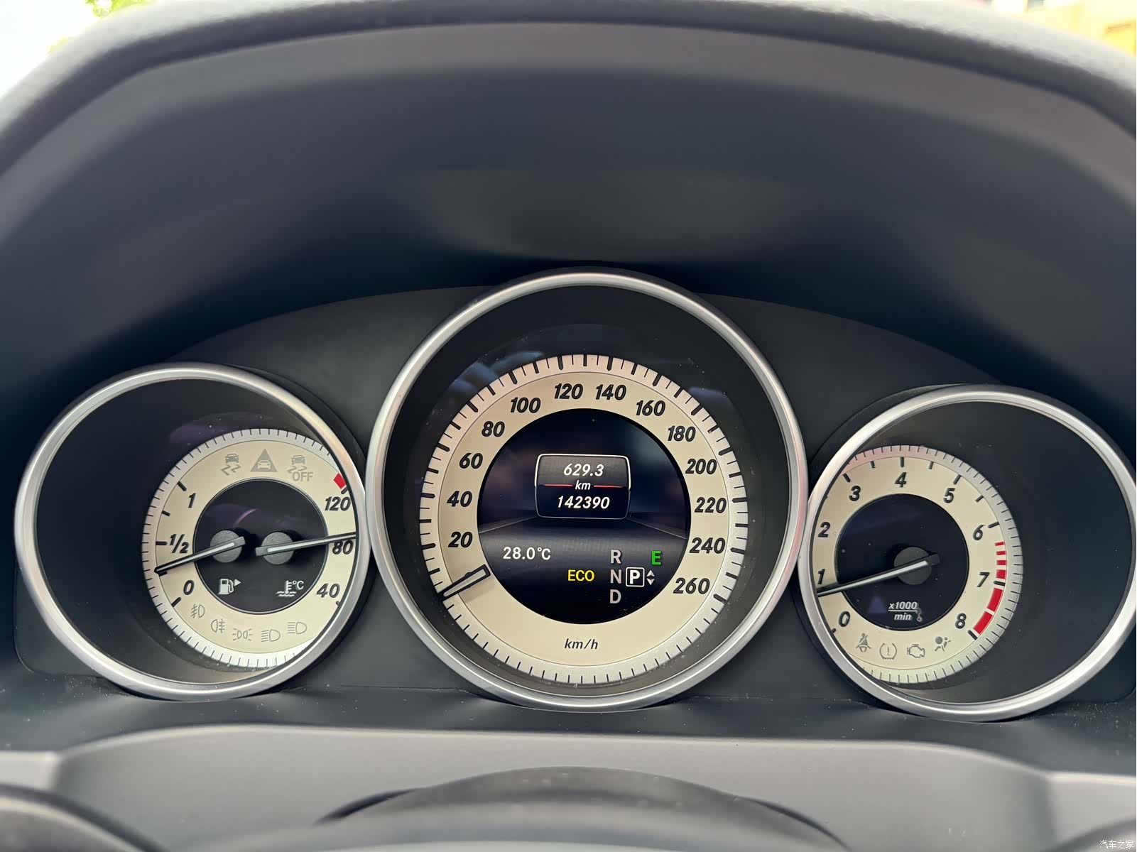 Mercedes-Benz E-Class, 2015 9