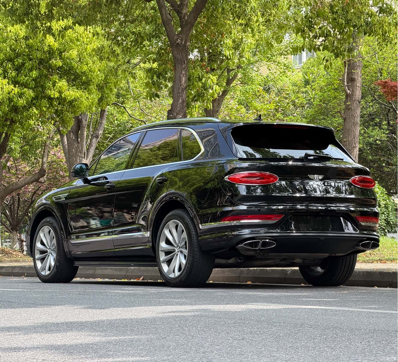Bentley Bentayga, 2023 16