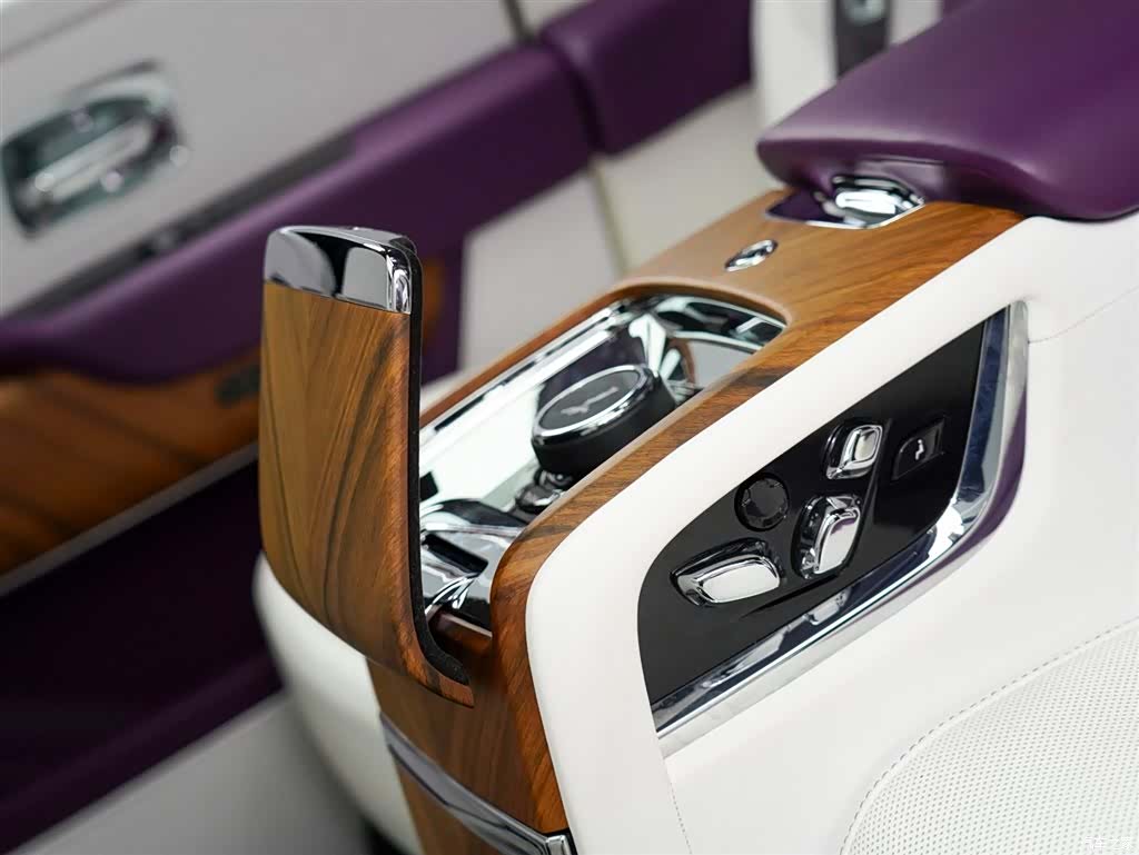 Rolls-Royce Cullinan, 2019 14