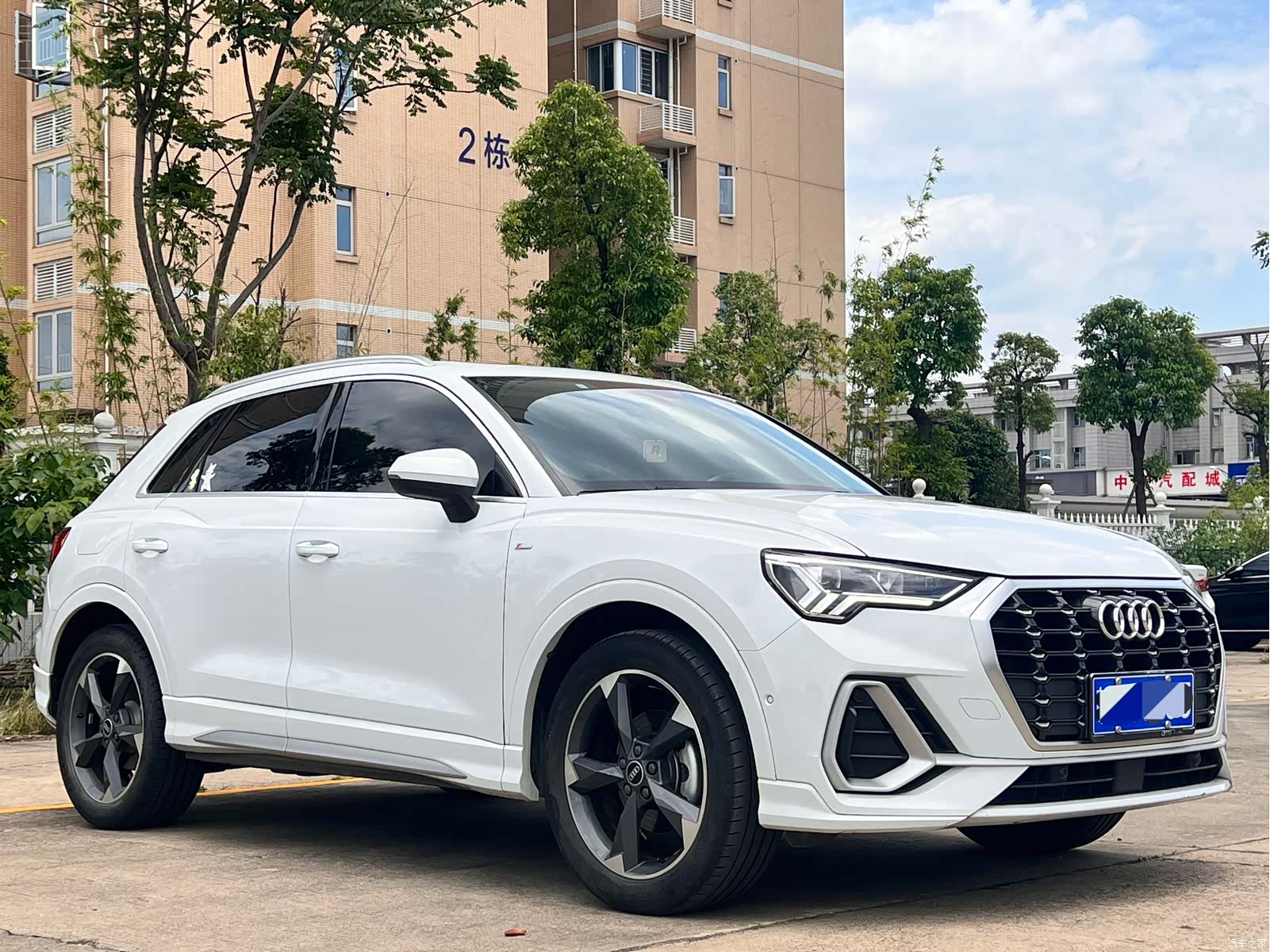 Audi Q3, 2022 3