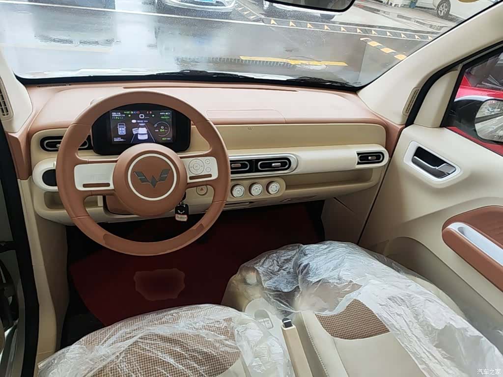 Wuling MINIEV, 2025 10