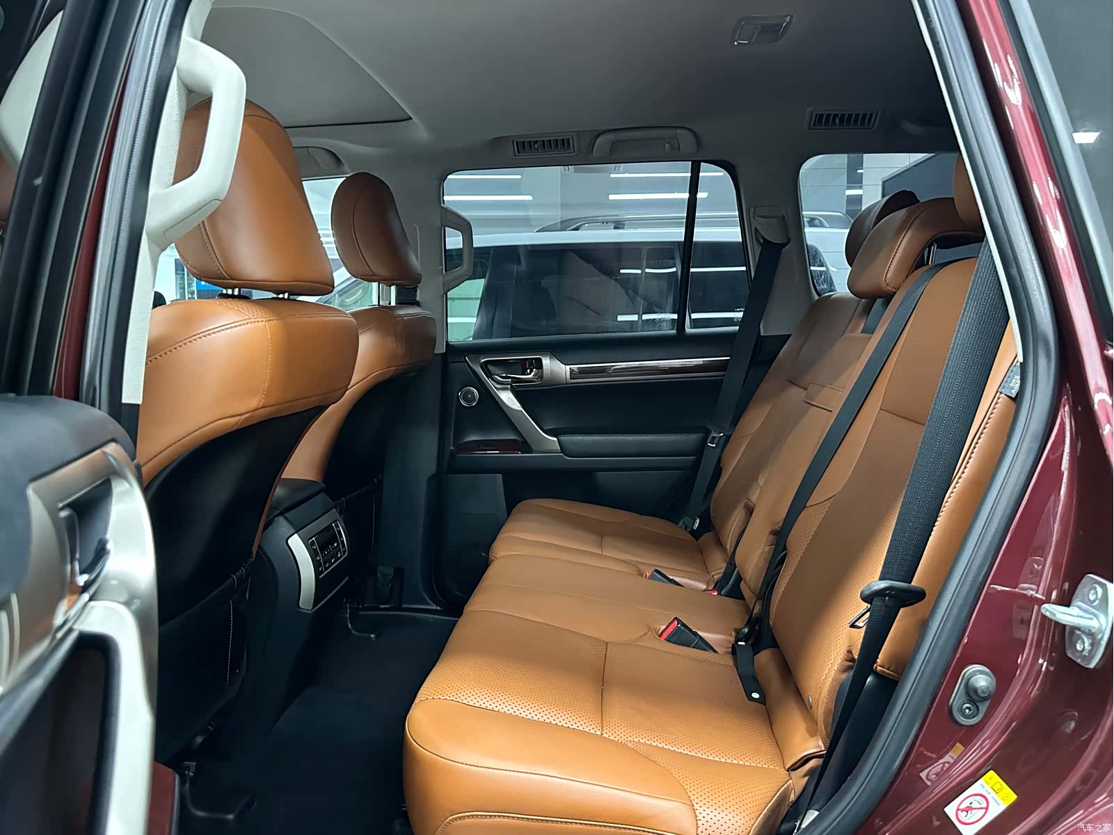 Lexus GX, 2015 11