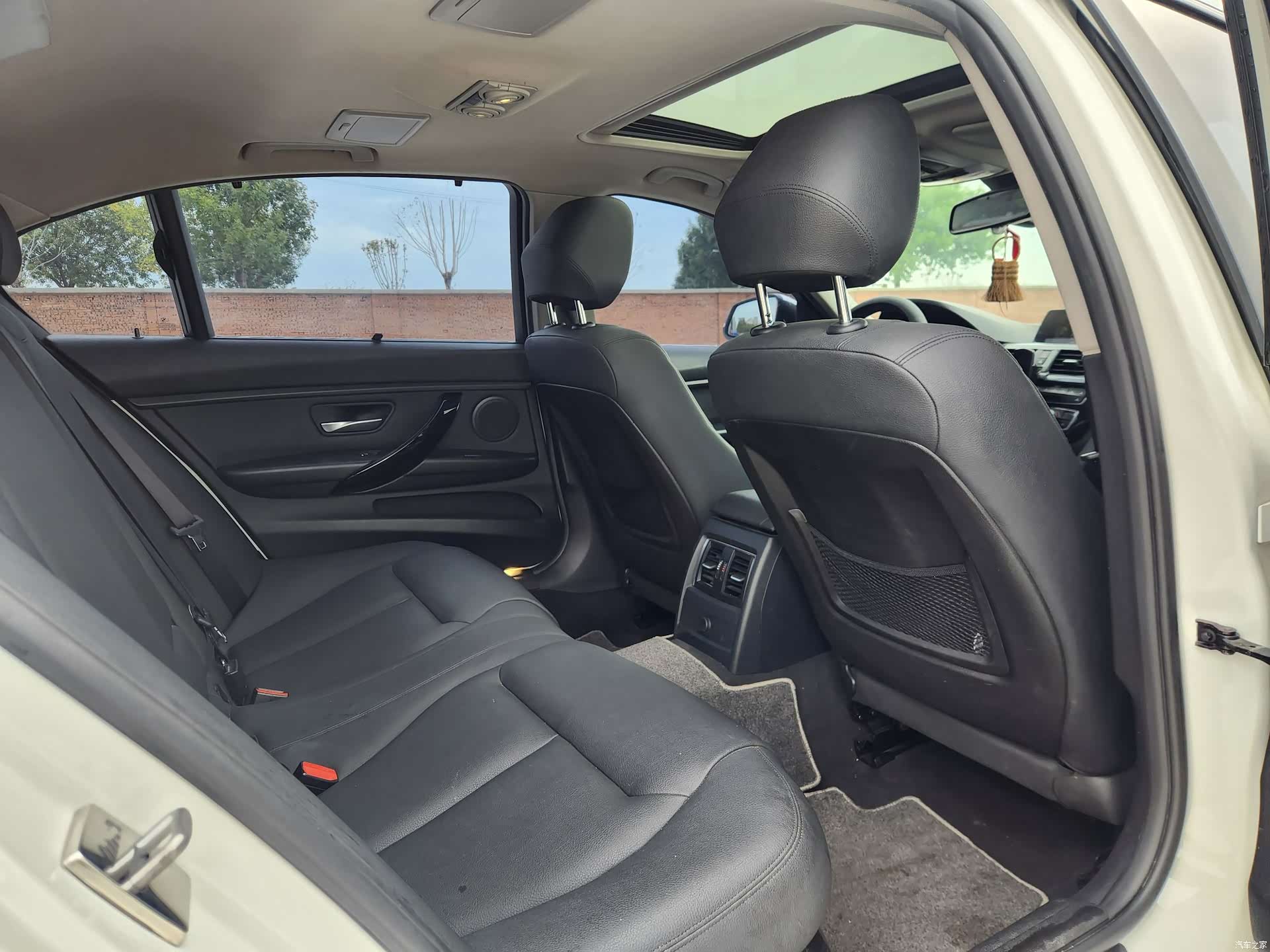 BMW 3 Series, 2016 9
