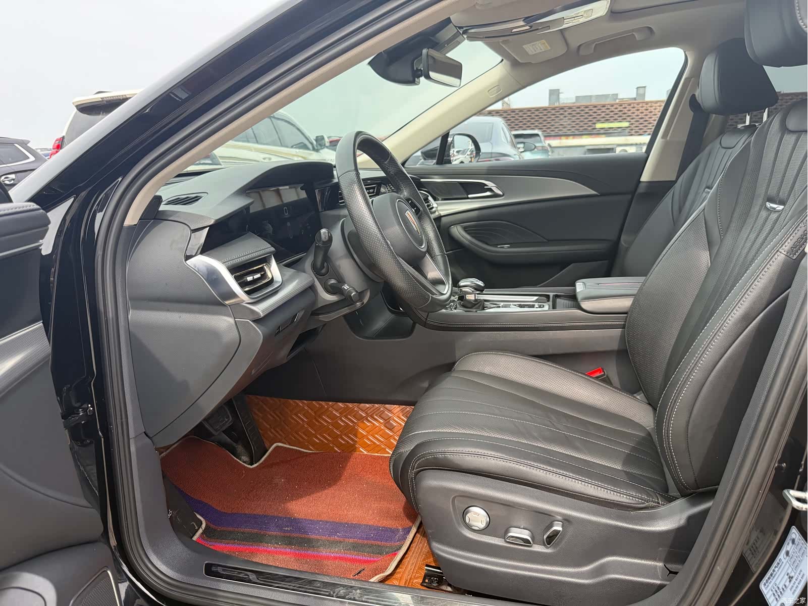 Hongqi H5, 2022 4