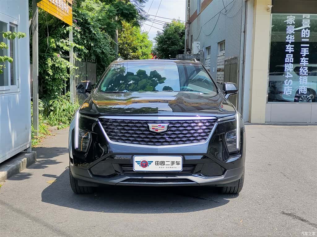 Cadillac XT4, 2024 2