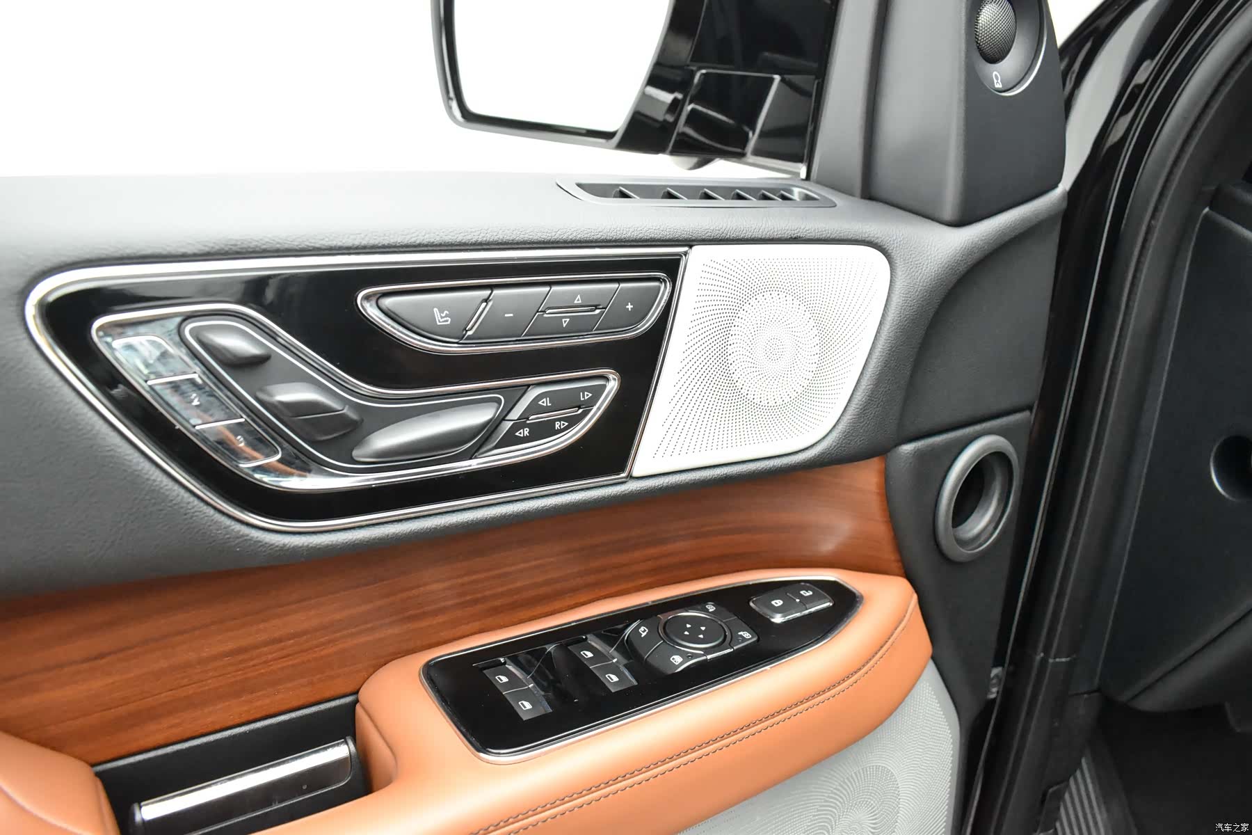 Lincoln Navigator, 2019 16