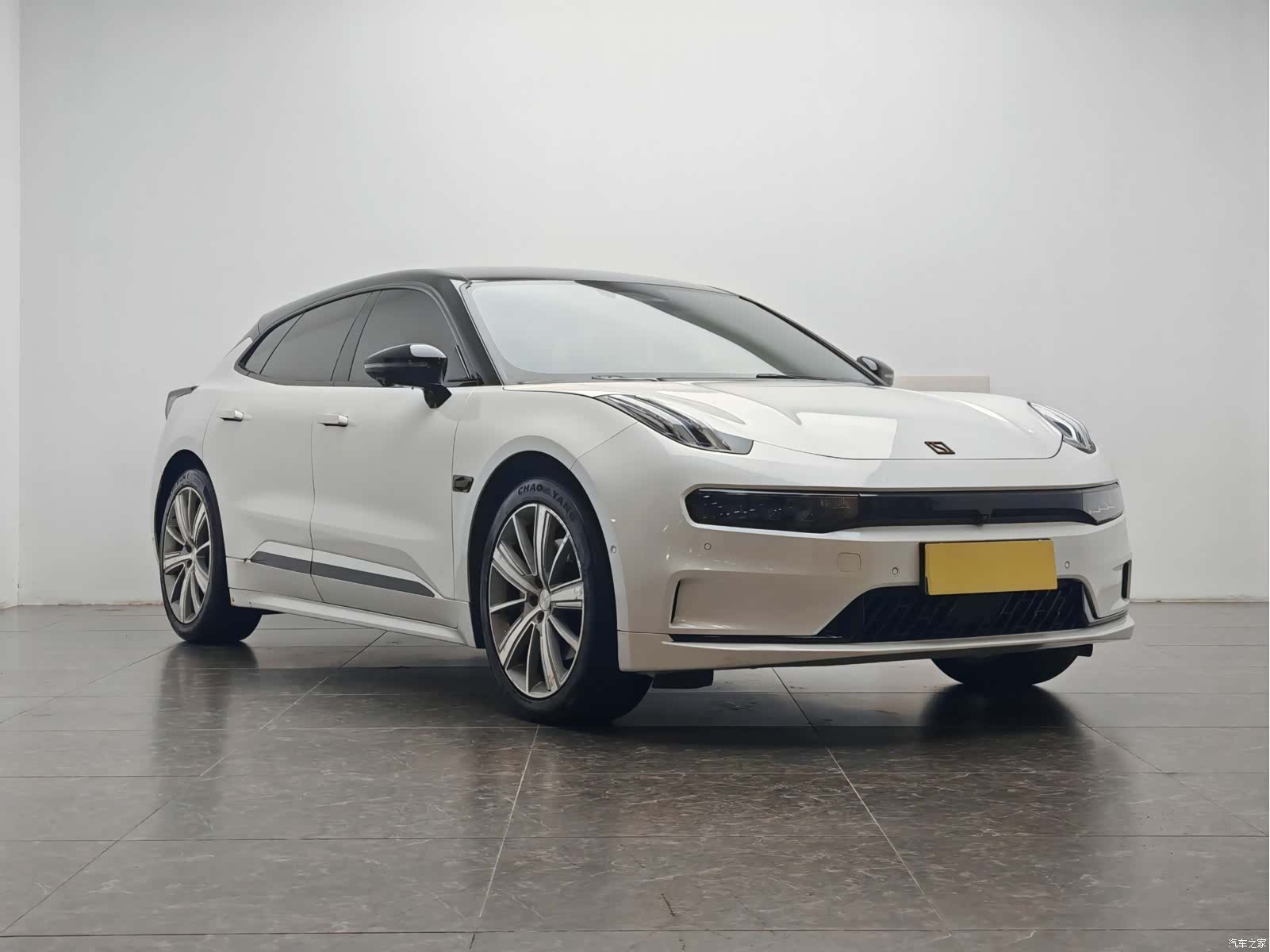 Zeekr 001, 2023 2