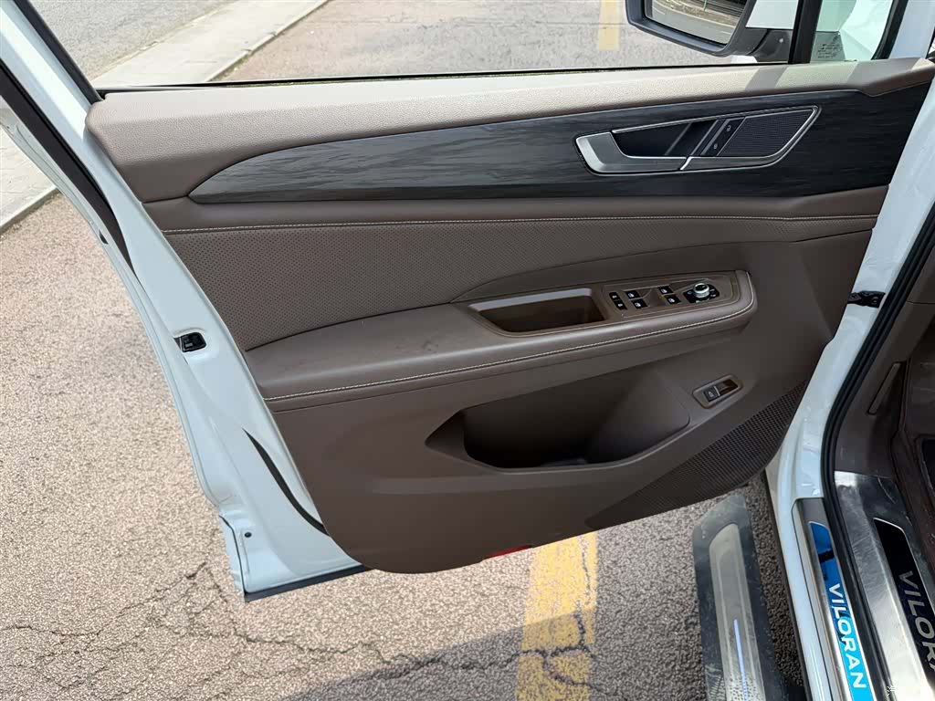 Volkswagen Viloran, 2022 6