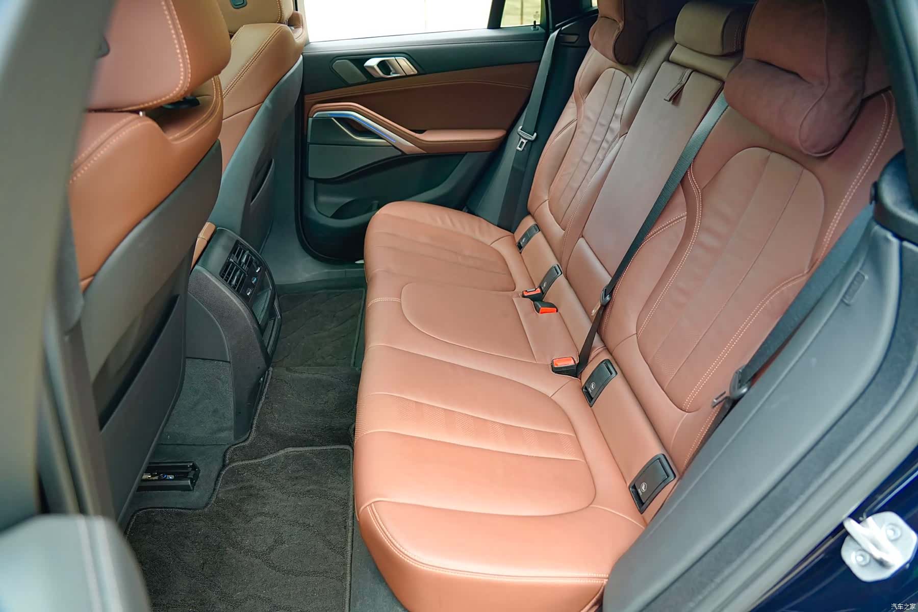 BMW X6, 2022 9