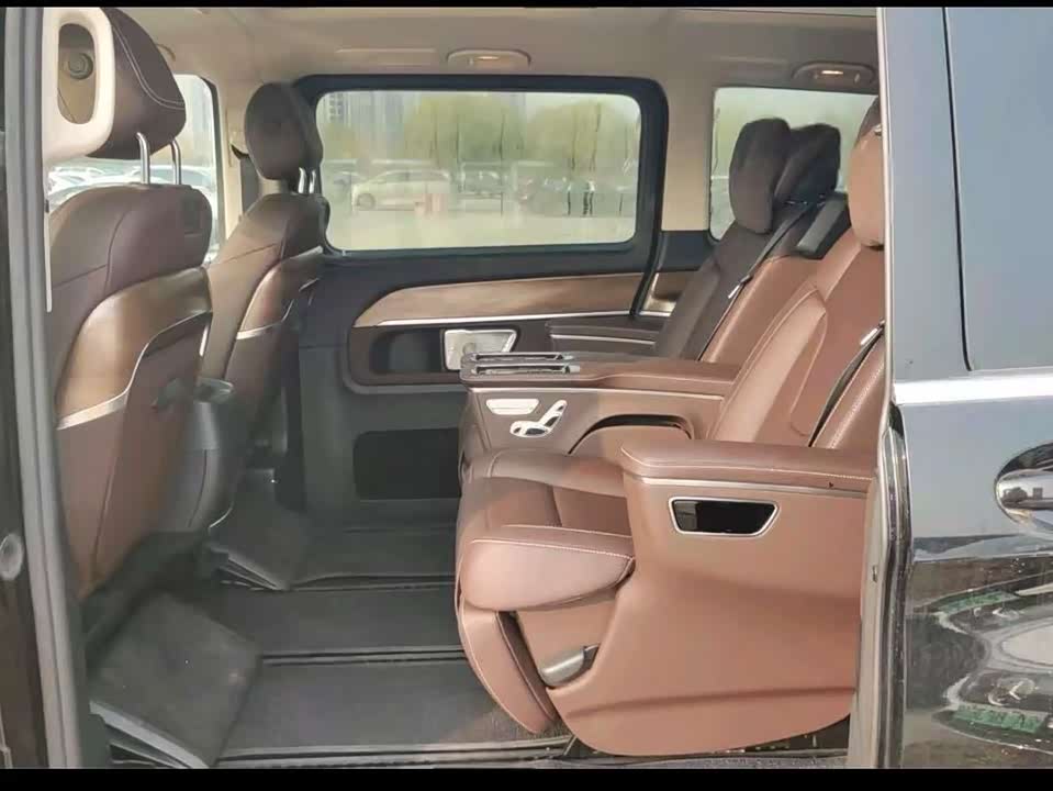 Mercedes-Benz V-class