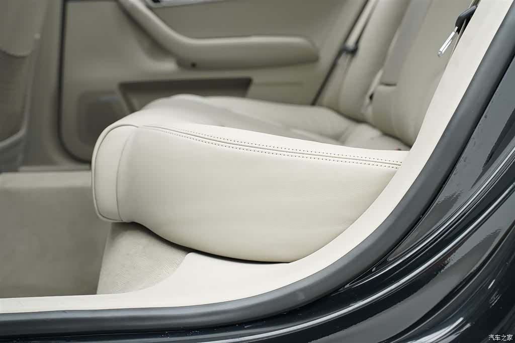 Audi A6L, 2009 12