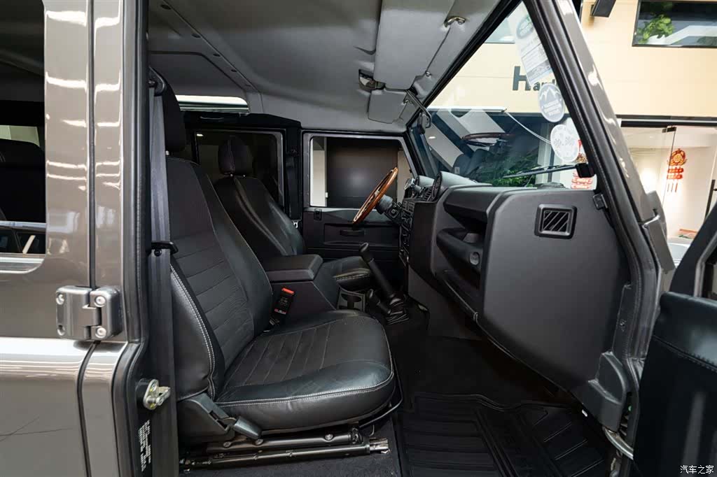 Land Rover Defender, 2015 8