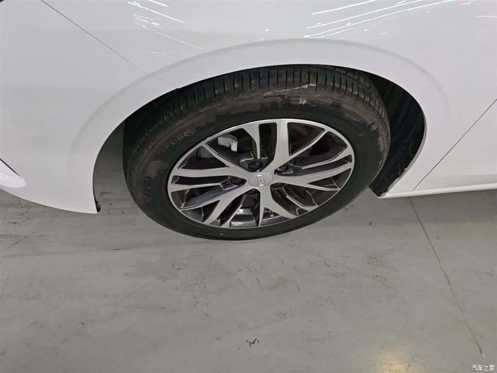 Geely Emgrand, 2023 23