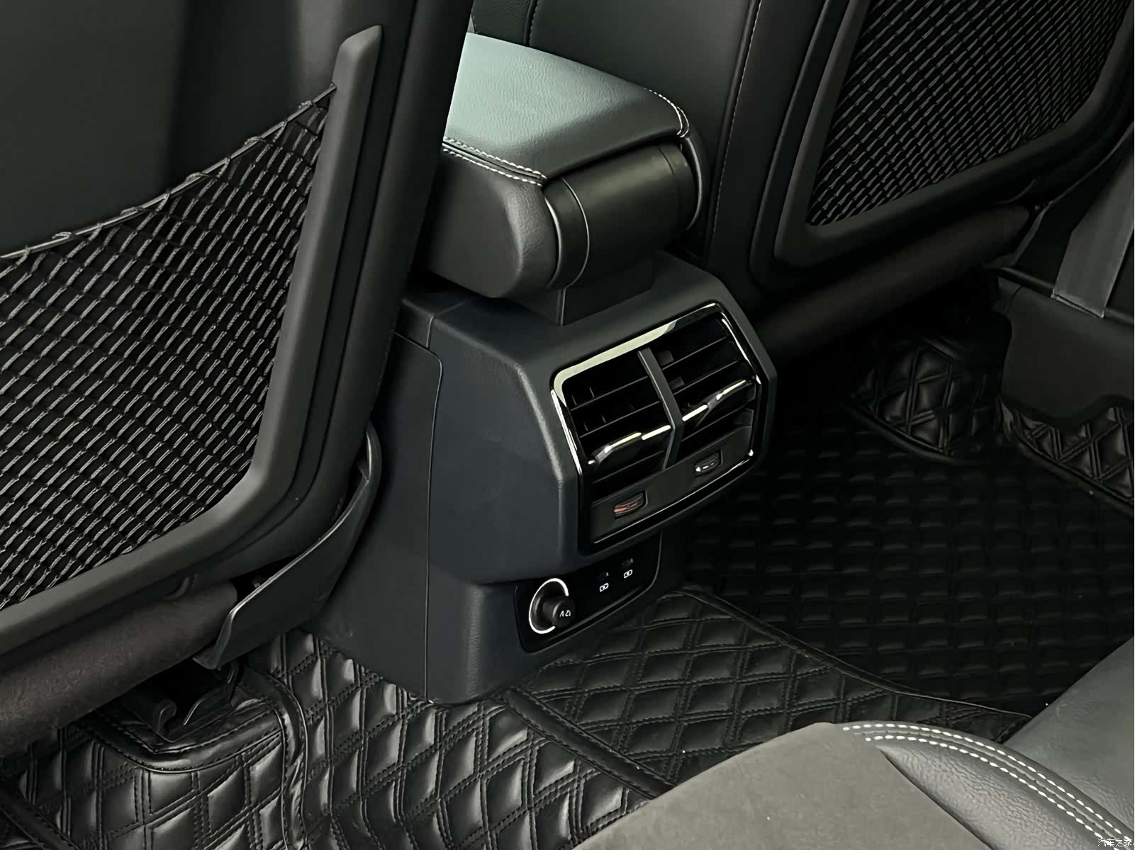 Audi Q3, 2022 15