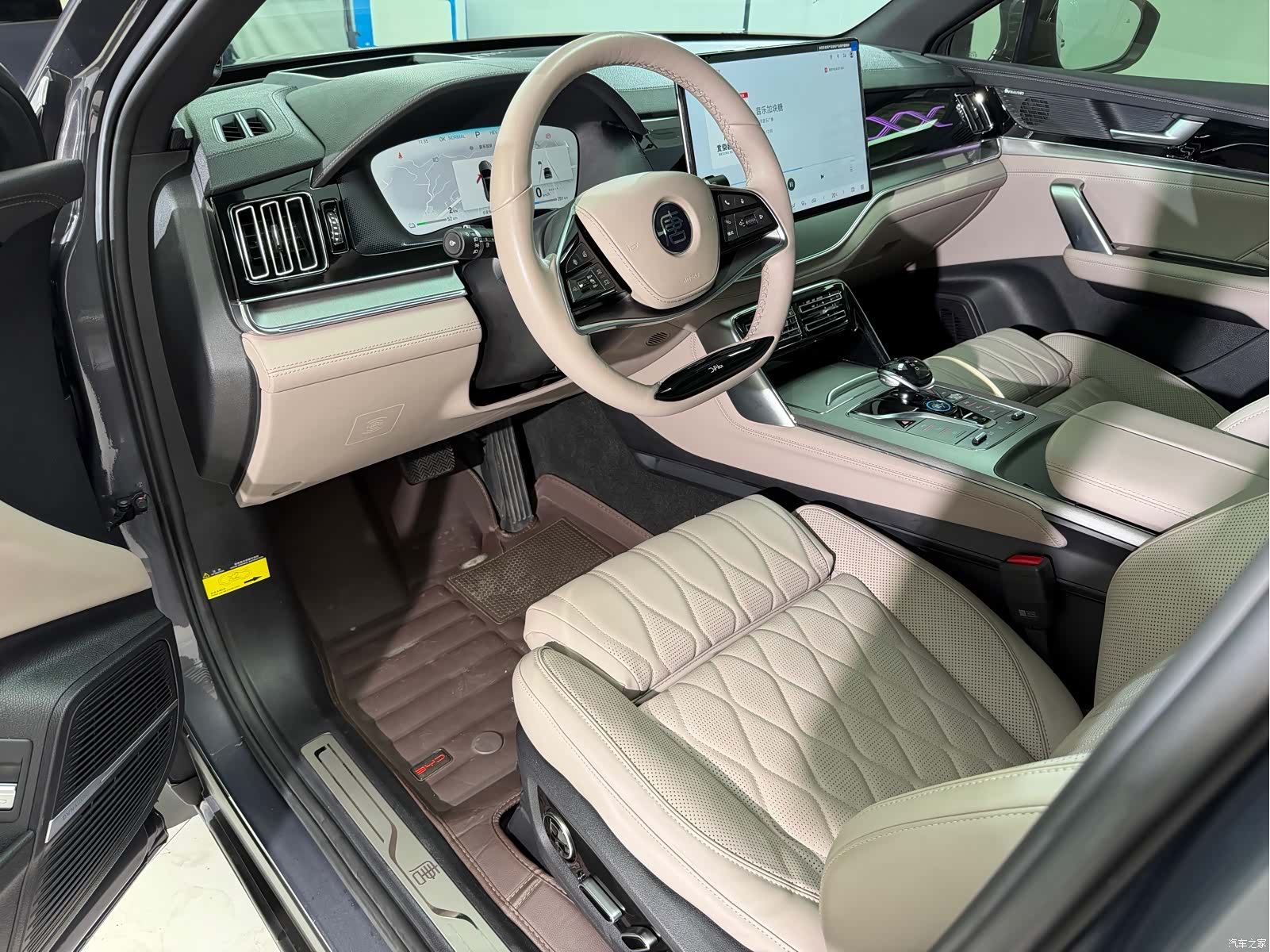 BYD Tang, 2023 17