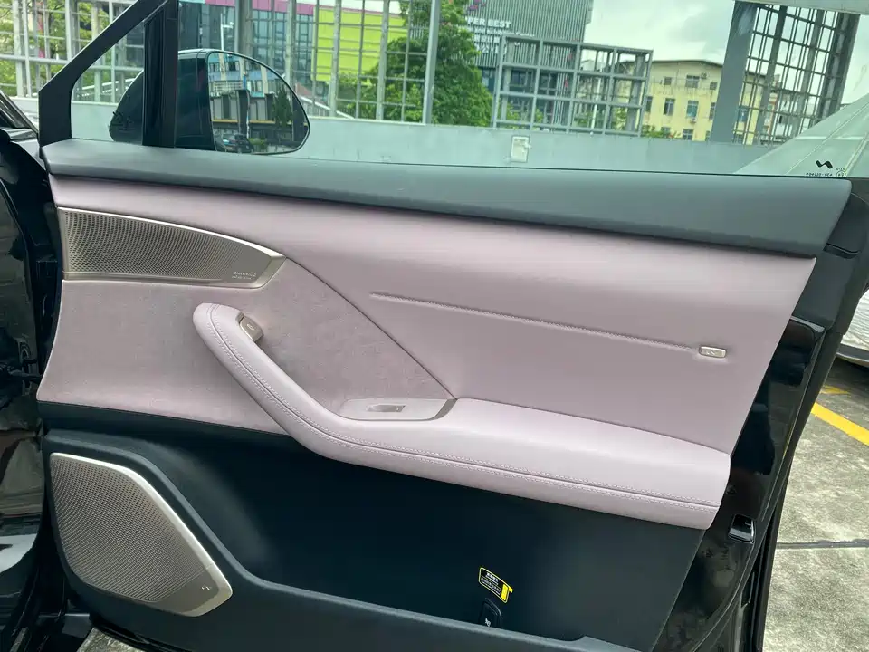 NIO L60